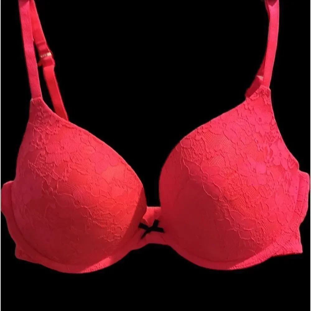 Xhilaration Perfect T Shirt Push Up Bra!